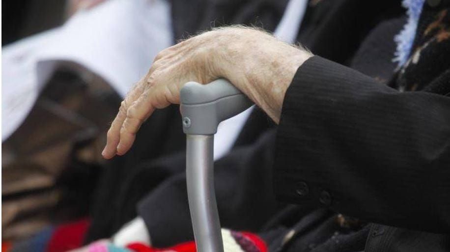 Sydney and Central Coast aged care homes to stay closed to visitors for Father’s Day as CBD clusters grow post image