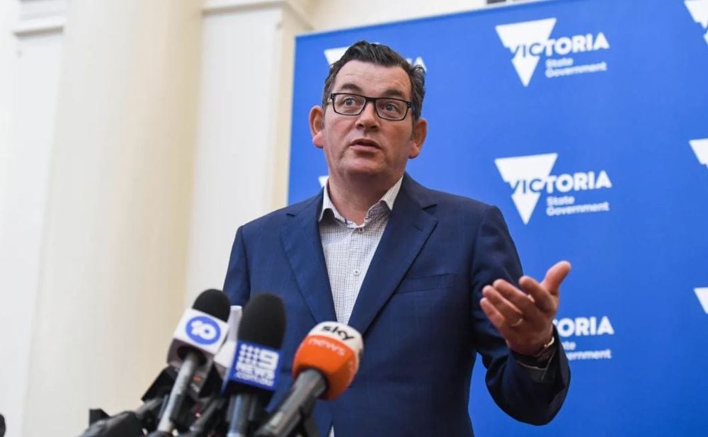 Victorian Premier bans private security from hotel quarantine program – no staff to live with aged care workers post image