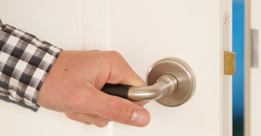 Advocates call for visitor restrictions to be relaxed after Victoria’s cases in aged care homes drop to zero post image