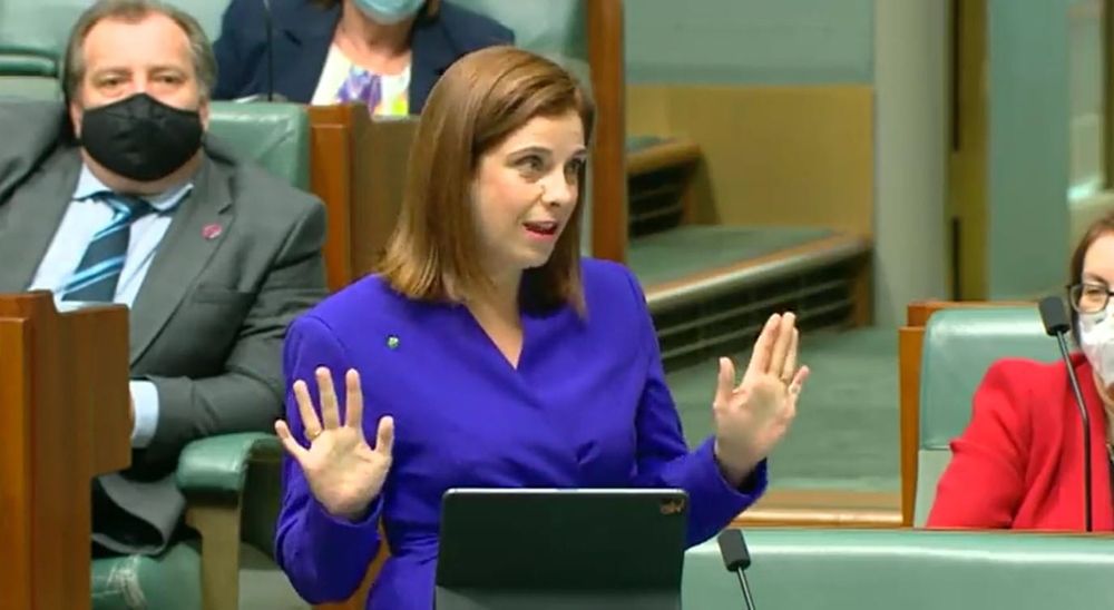 Labor introduces bumper aged care legislation to Parliament, including star ratings and 24/7 nurses post image