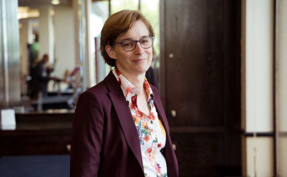 UK peaks urges Government to allow visitors to aged care homes during second lockdown – every resident to have at least one “key visitor” post image