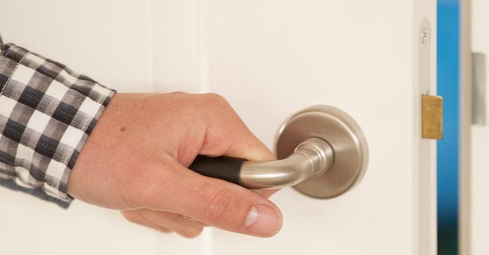 More Melbourne providers put visitor restrictions back in place as coronavirus cases in aged care increase – ACSA says tighter restrictions may be needed post image