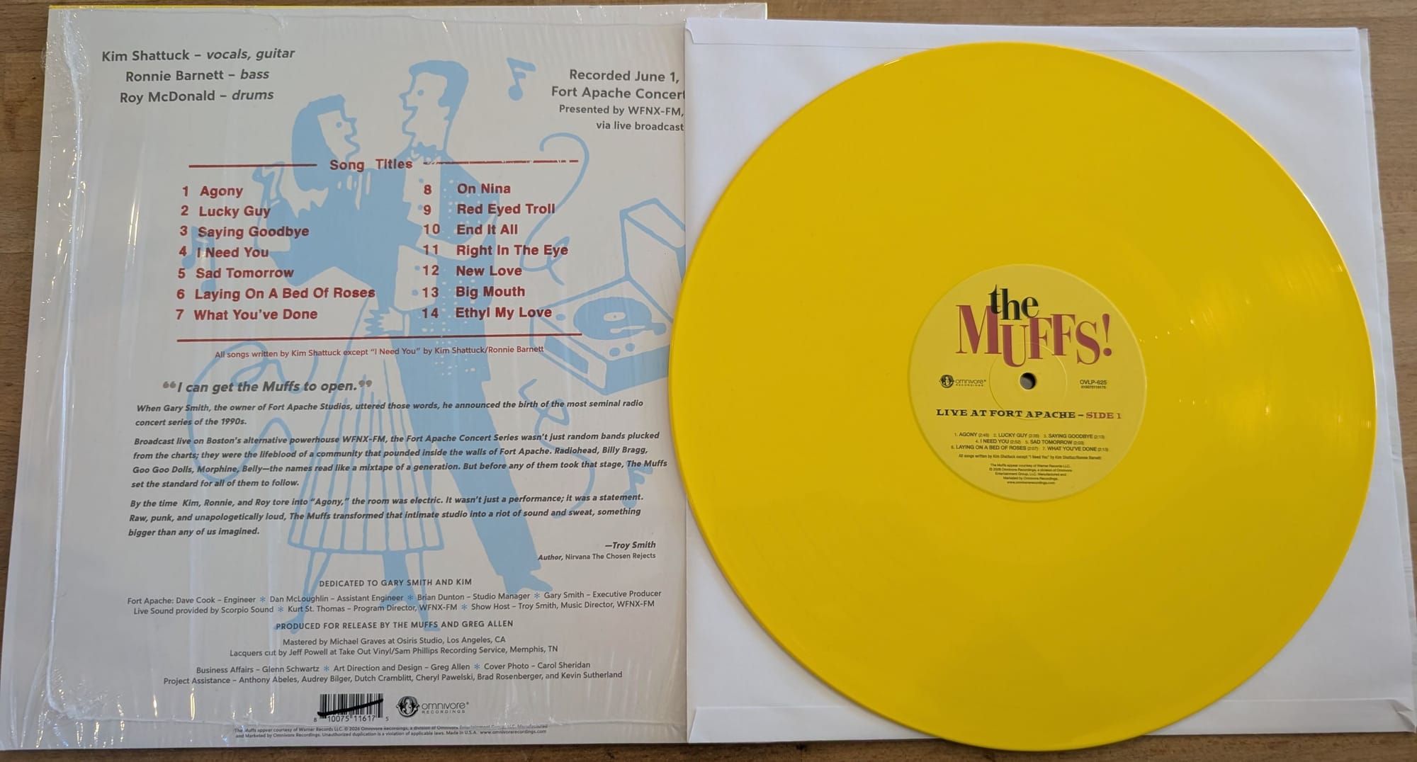 Back cover and disc for the Muffs.