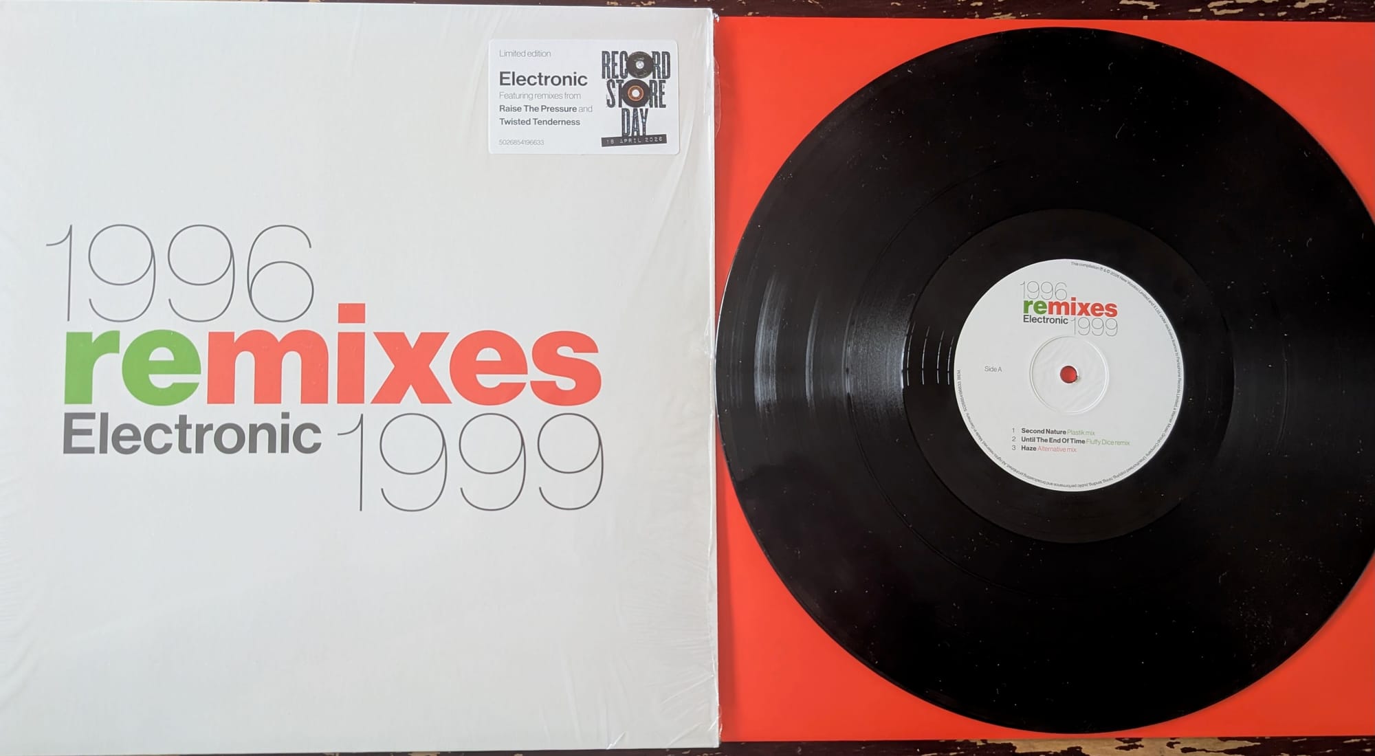 Cover and disc for Electronic.