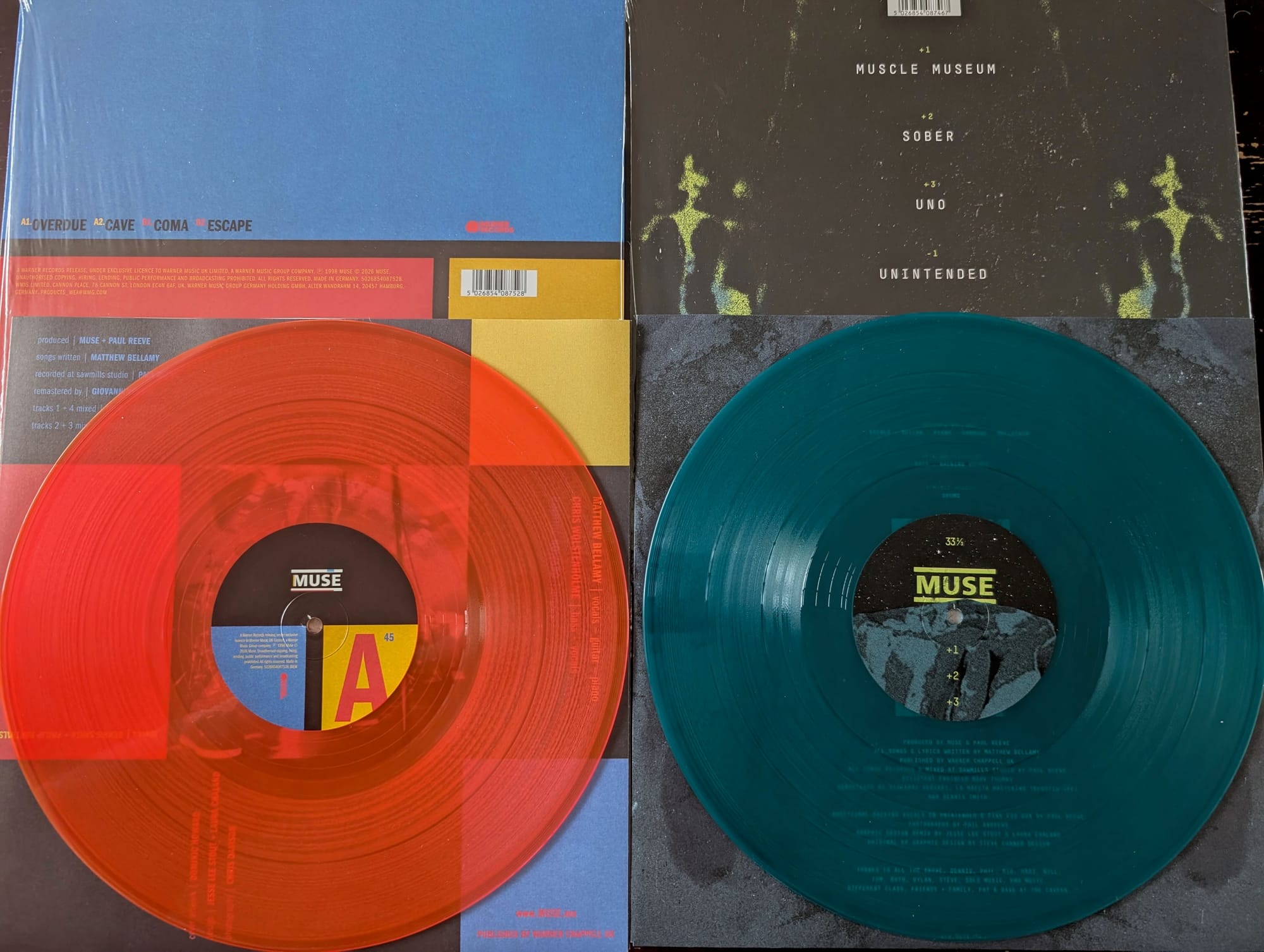 Back cover and discs for Muse.