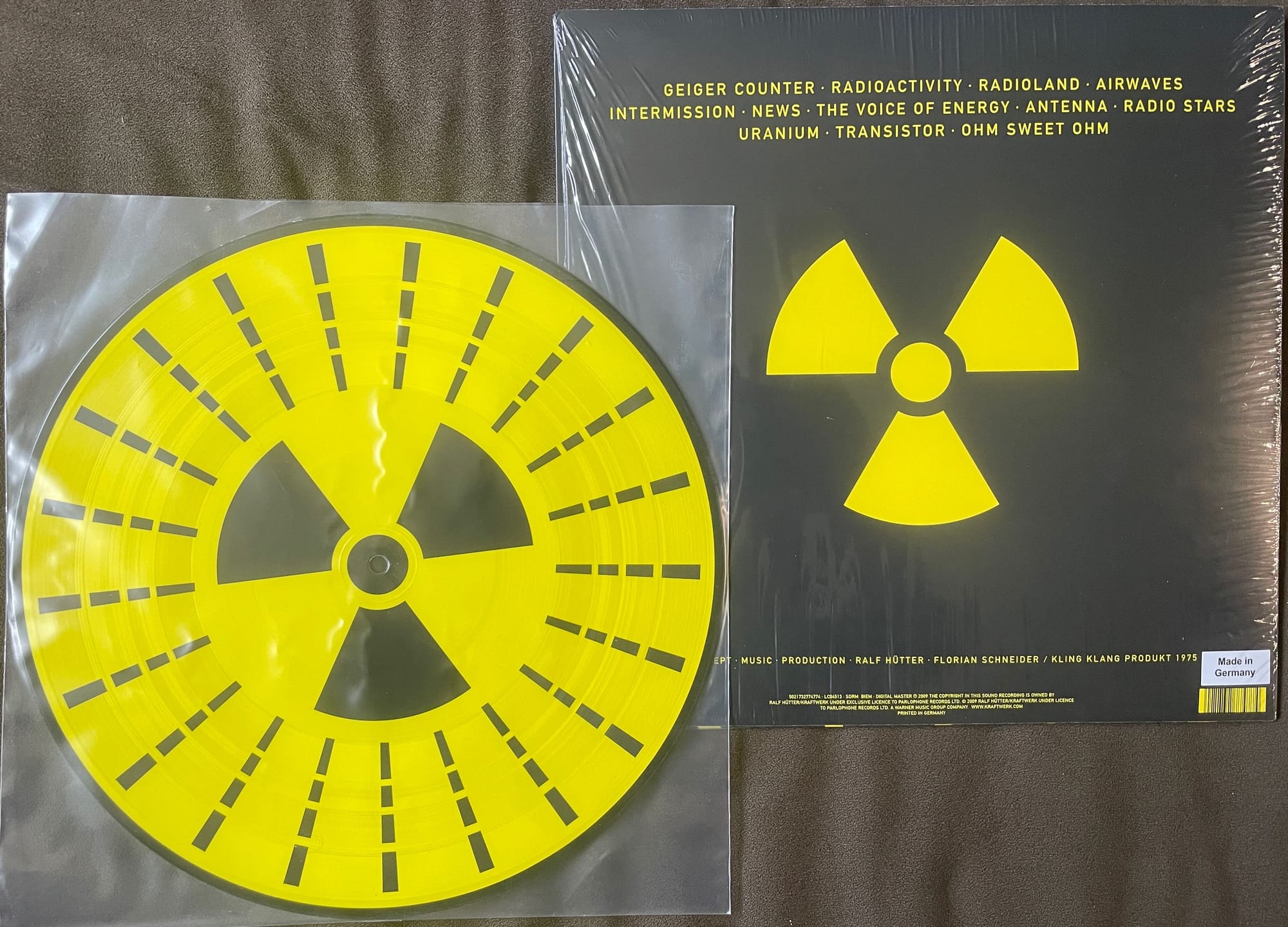 Disc and back cover for Kraftwerk.