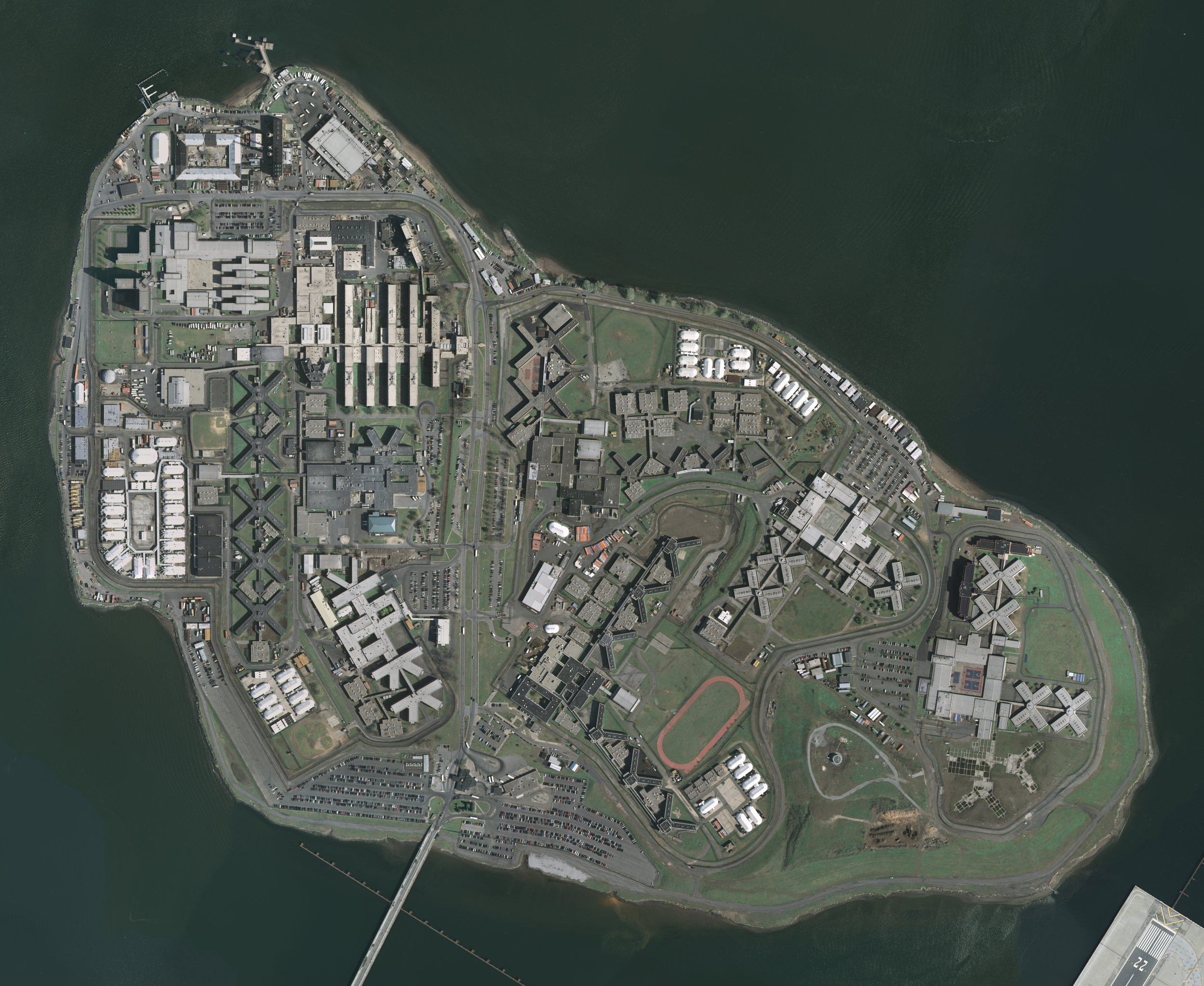  Satellite photo by  USGS  