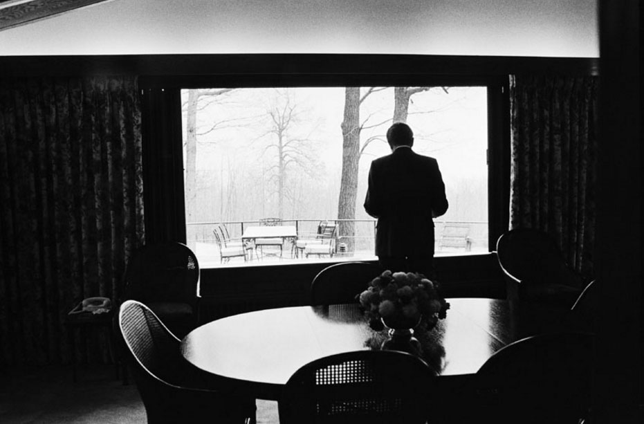  Richard Nixon inside the Aspen Lodge, Camp David, 1973. 