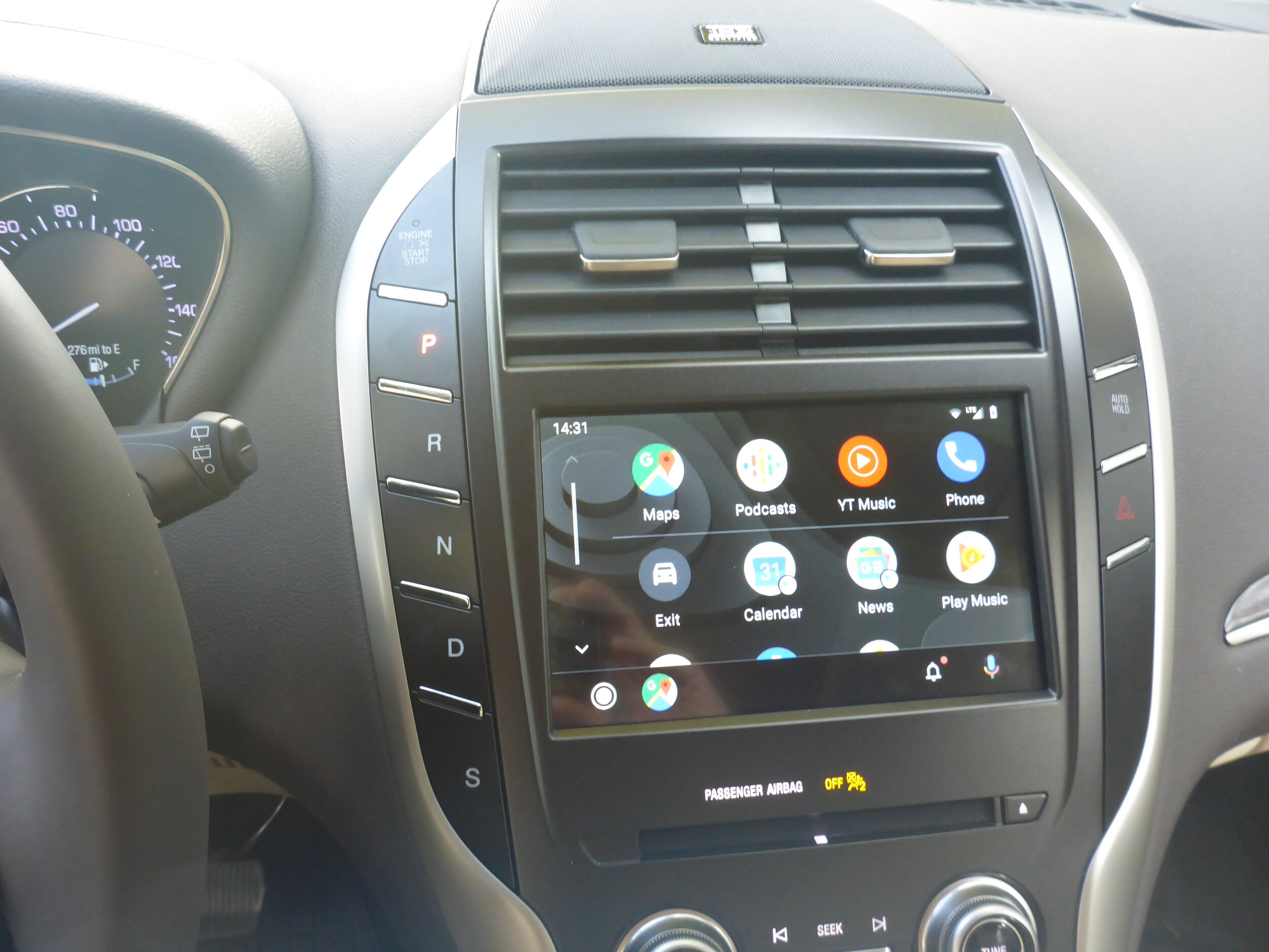  The 2019 MKC running the latest version of Android Auto (October 2019 update) 