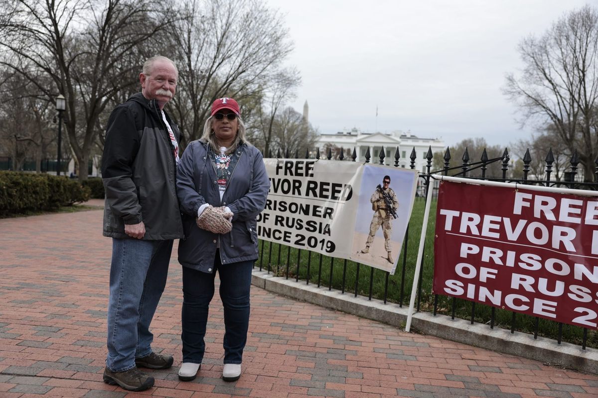 Marine Dad: Ted Cruz ‘Didn’t Lift a Finger’ When My Son Was Captive