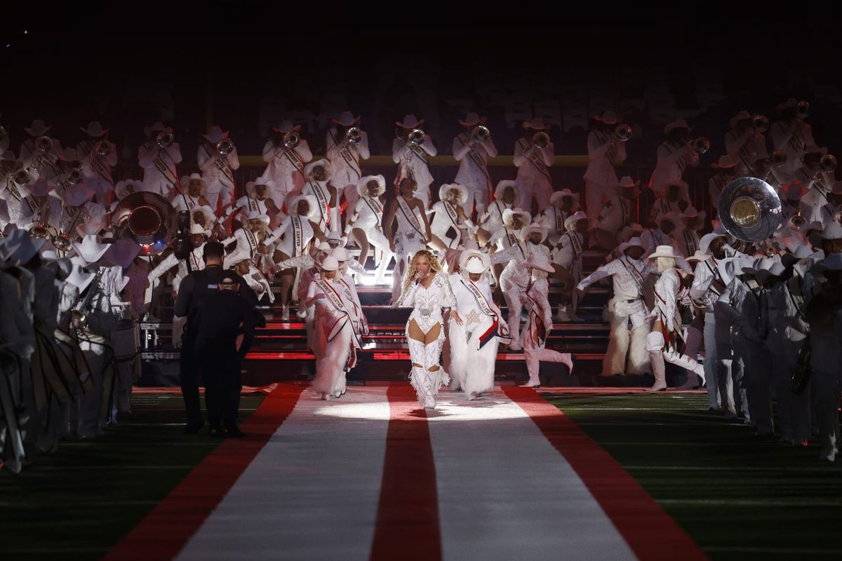 The 'Soul' That Carried ‘Beyoncé Bowl’: The Show Was ‘Electrifying’ to the Students Who Shared the Stage