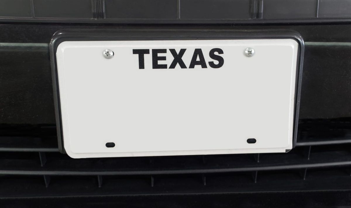 A blank Texas license plate. (iStock / Getty Images Plus)