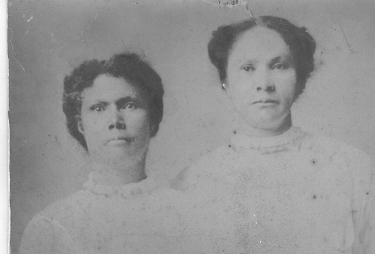 The author’s great grandmother Lucinda born in Texas with her sister Georgia.