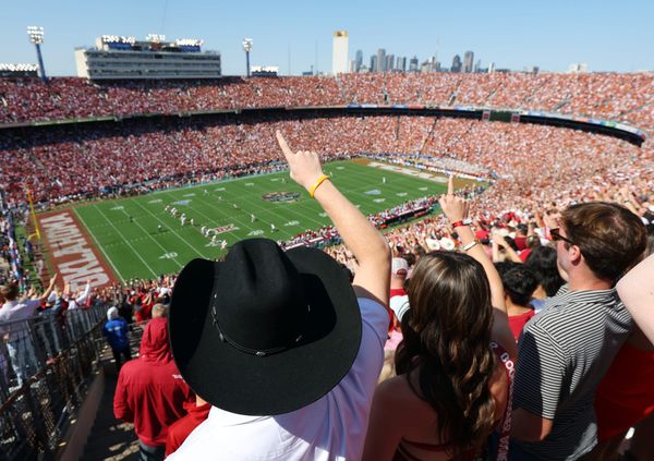 It’s Gonna Be Hot as Balls for the Texas-OU Game