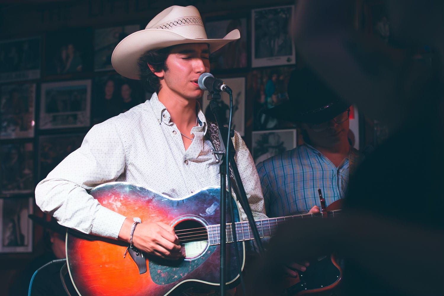 Bo Moore performing on the guitar