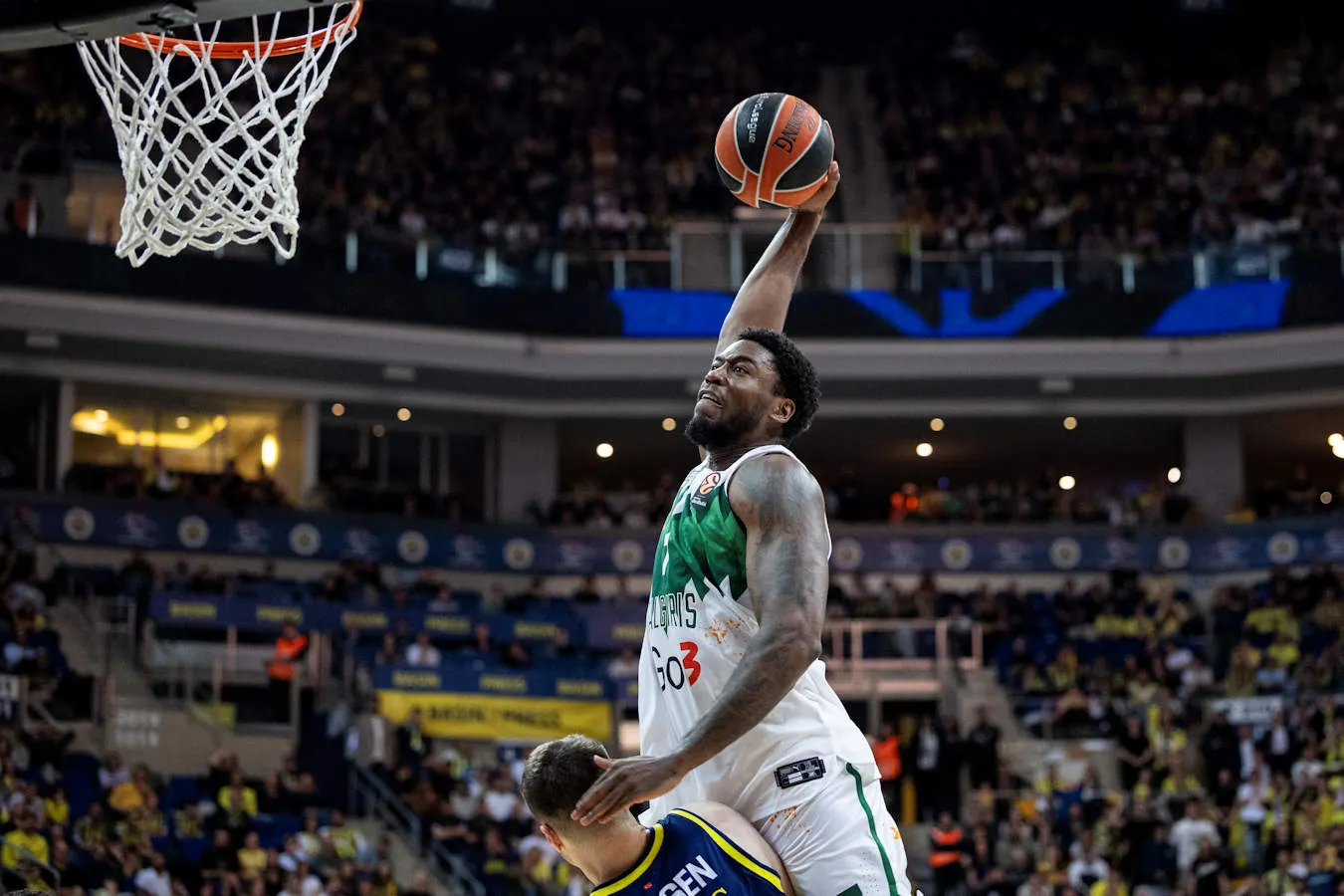 Moses Wright en passe d'obtenir un passeport macédonien