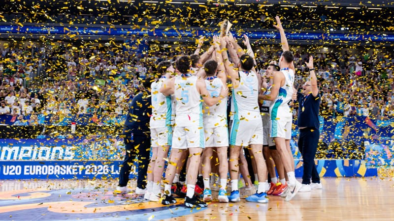 Eslovenia celebra su victoria en el EuroBasket U20