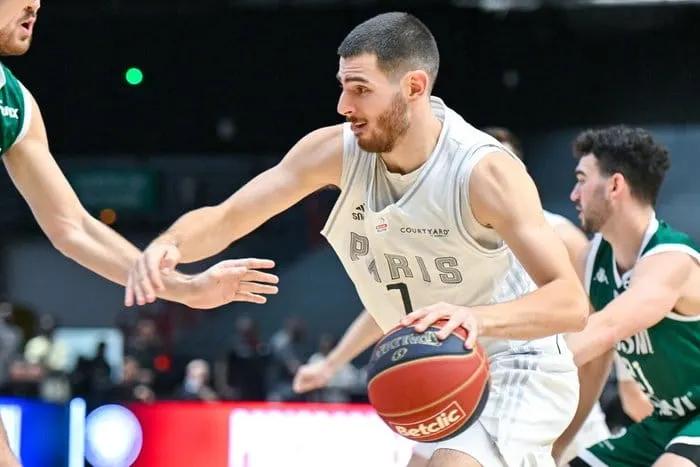 Paris : Plusieurs semaines d’absence pour Sebastian Herrera