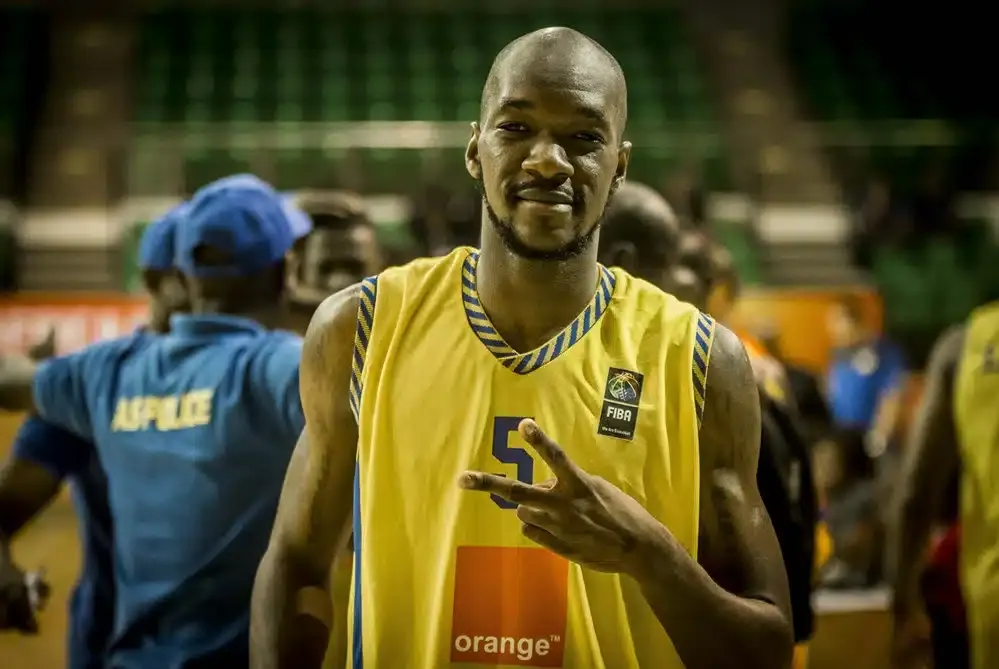 Ibrahima Cherif Haidara (La Rochelle) ou les aventures d'un Malien en Chine