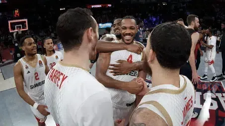 Vidéo : Le résumé long format de Vitoria-Monaco