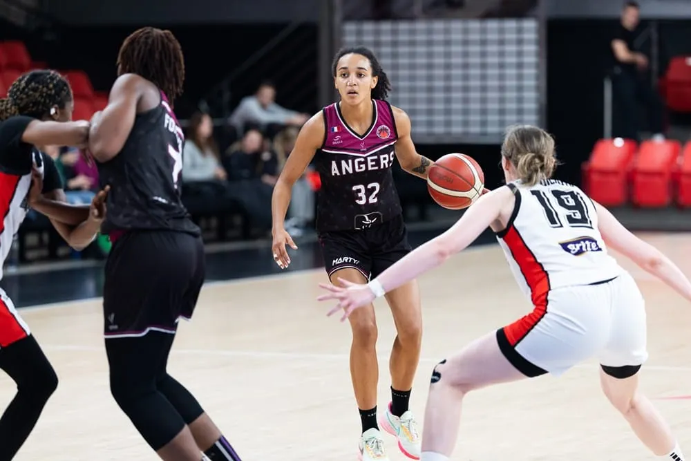 LFB : Pauline Astier (Bourges) et Leïla Lacan (Angers) en taille XXL