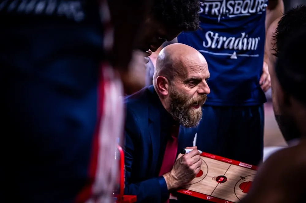Massimo Cancellieri (Strasbourg) : "L'équipe a joué un match de merde !"