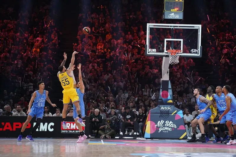 Mike James, le tueur