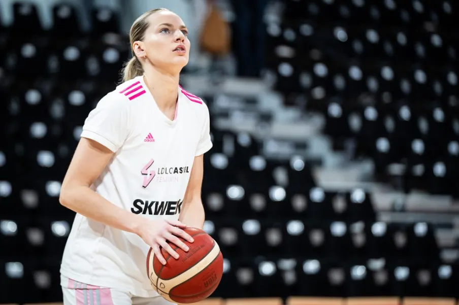 Tony Parker : "Aucune fille ne joue comme Marine Johannès"