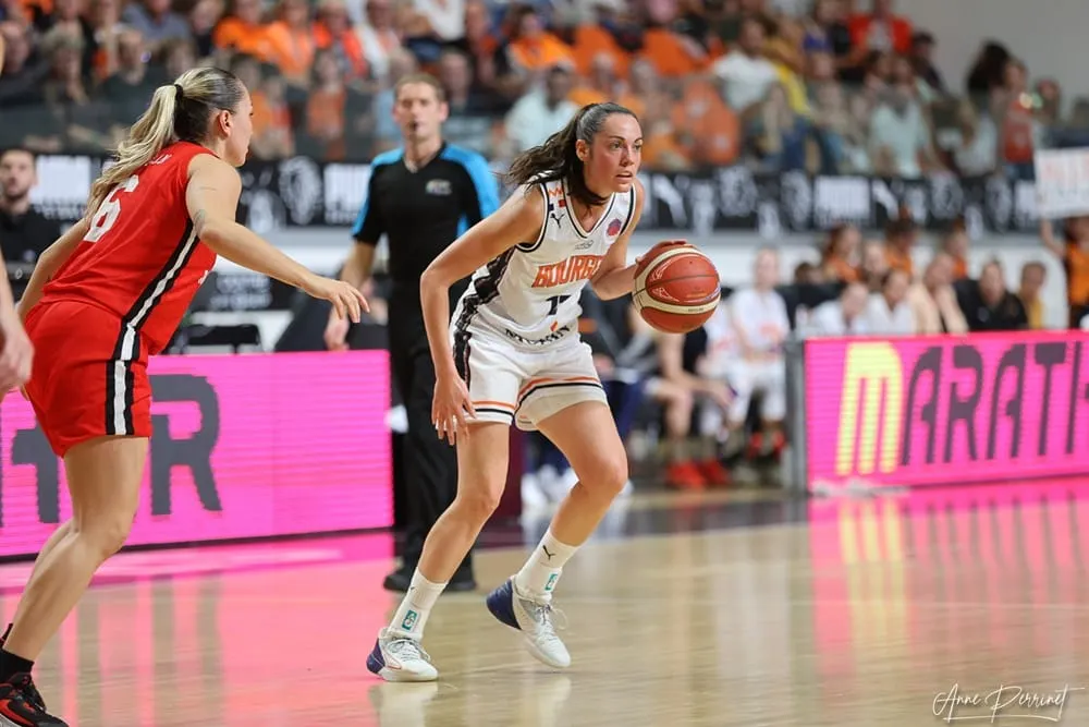 Bourges-ASVEL : Des stats estampillées Sarah Michel