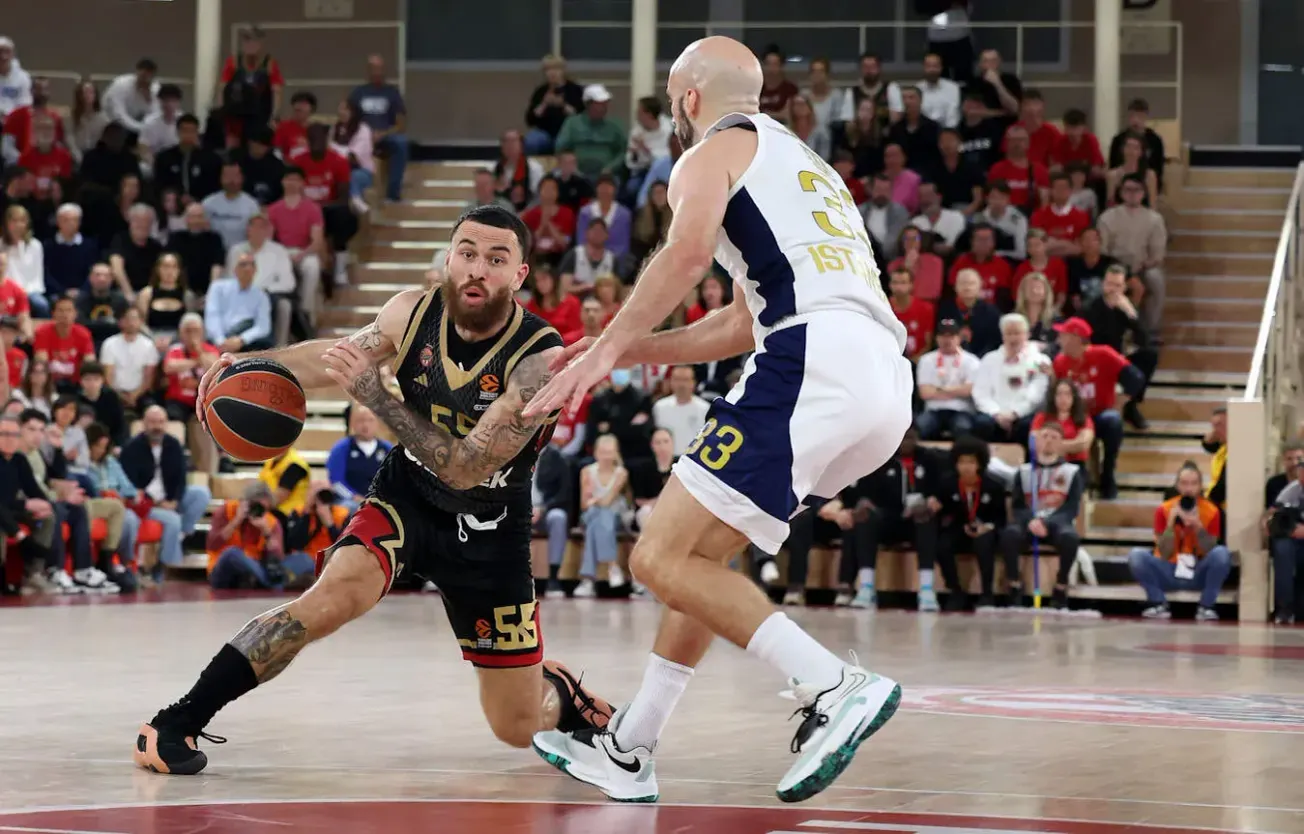 Mike James avant Fenerbahçe-Monaco : "Nous sommes très focus sur ce troisième affrontement"