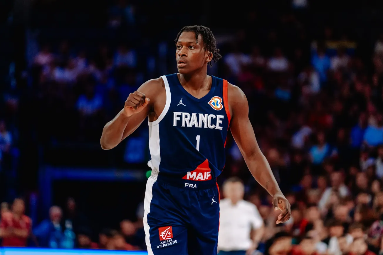 Frank Ntilikina s’entraîne avec Nanterre