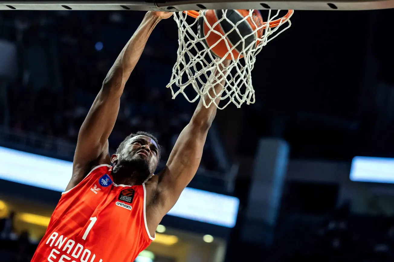 Turquie : Amine Noua et Rodrigue Beaubois en demi-finale