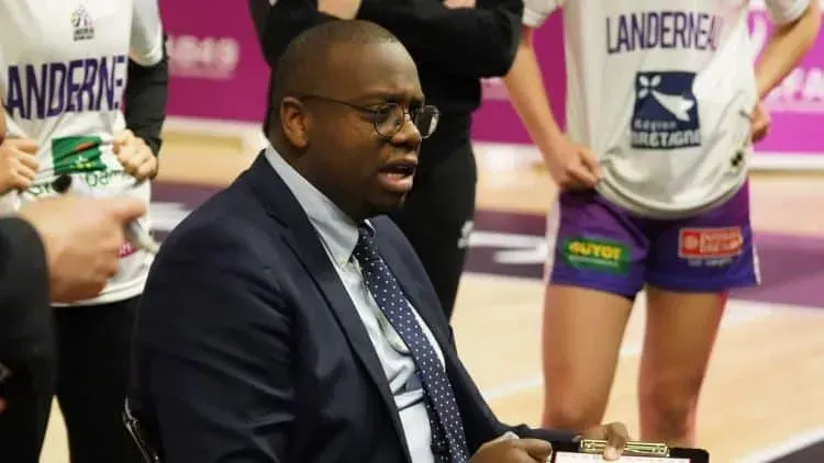 JO : Le coach de Landerneau, Wani Muganguzi, est l’assistant du Nigéria