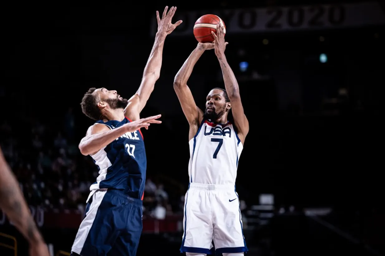 Touché au mollet, Kevin Durant préservé en début de préparation avec Team USA