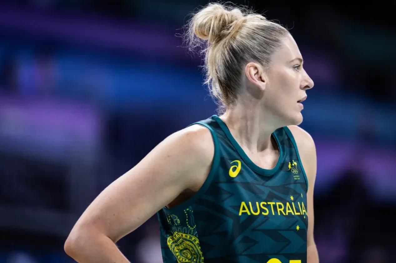 La doyenne Lauren Jackson continue de battre des records de longévité