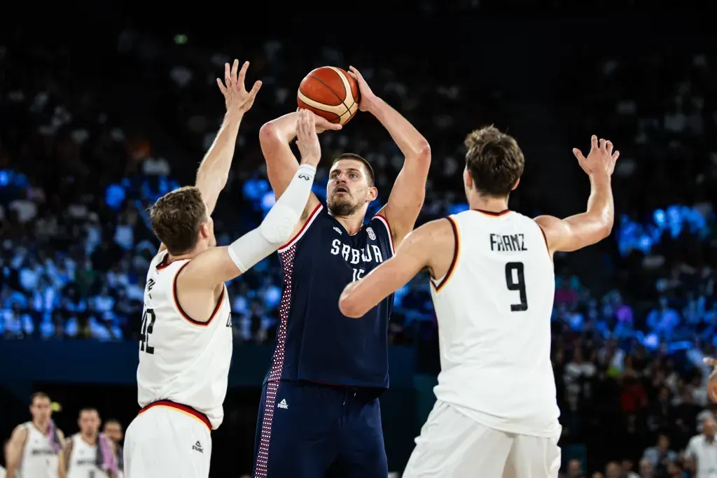JO : Nikola Jokic a offert une Rolex à chacun de ses équipiers
