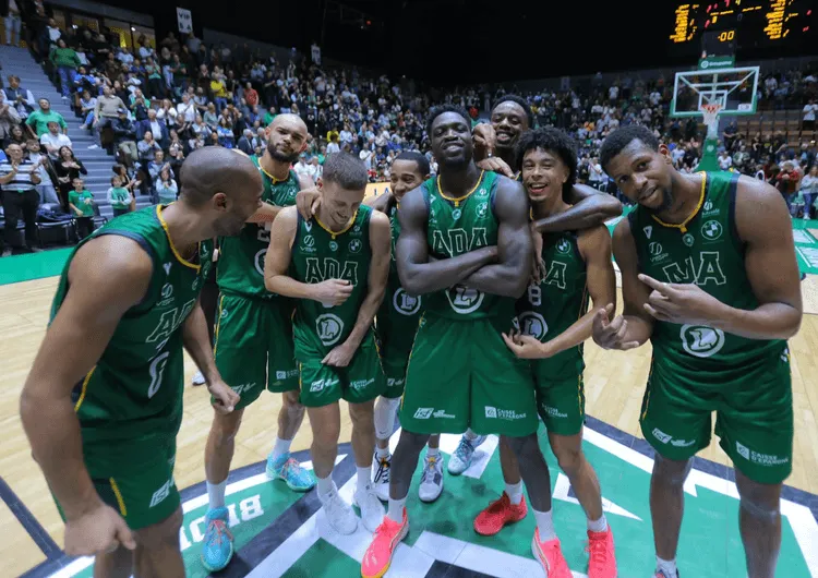 Toujours invaincu en Pro B, Blois solide à Évreux : « Une leçon d’exécution »