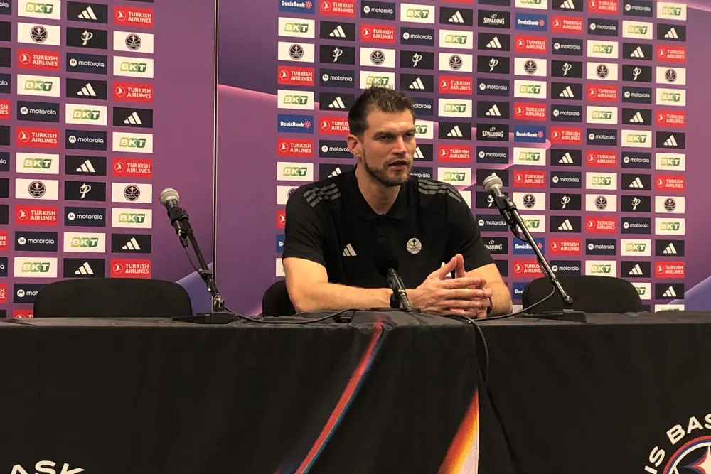 Tiago Splitter : "TJ Shorts est un joueur très intelligent"