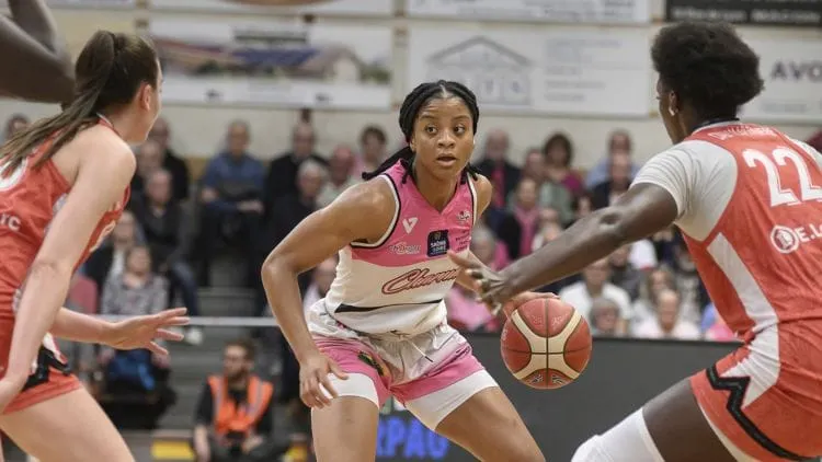 Monique Akoa Makani attendue à Bourges la saison prochaine