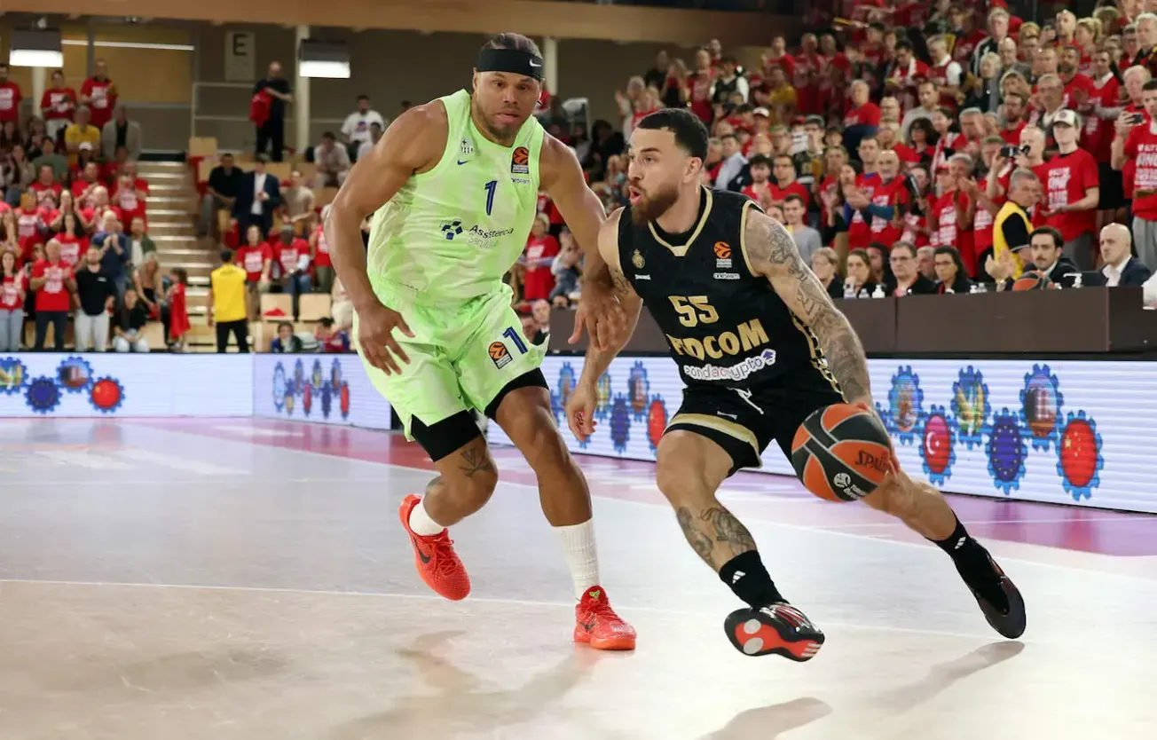 Monaco maîtrise Barcelone et entrevoit le Final Four