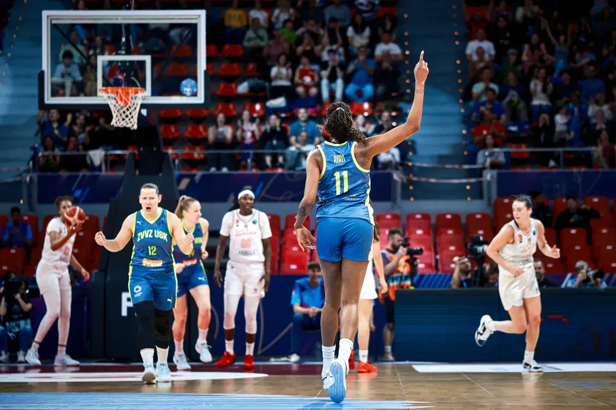 Valériane Ayayi et Prague vainqueurs de l'Euroleague !