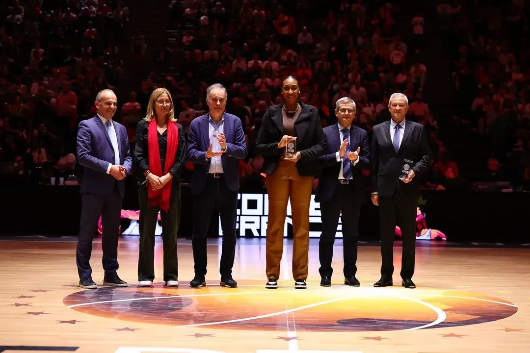 Sandrine Gruda honorée par la FFBB