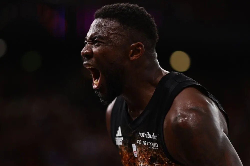 Le Paris Basketball soulève sa première Coupe de France !