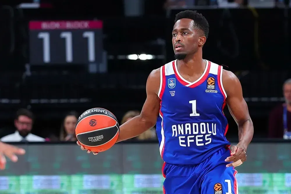 Anadolu Efes : Rodrigue Beaubois absent pour au moins 6 semaines