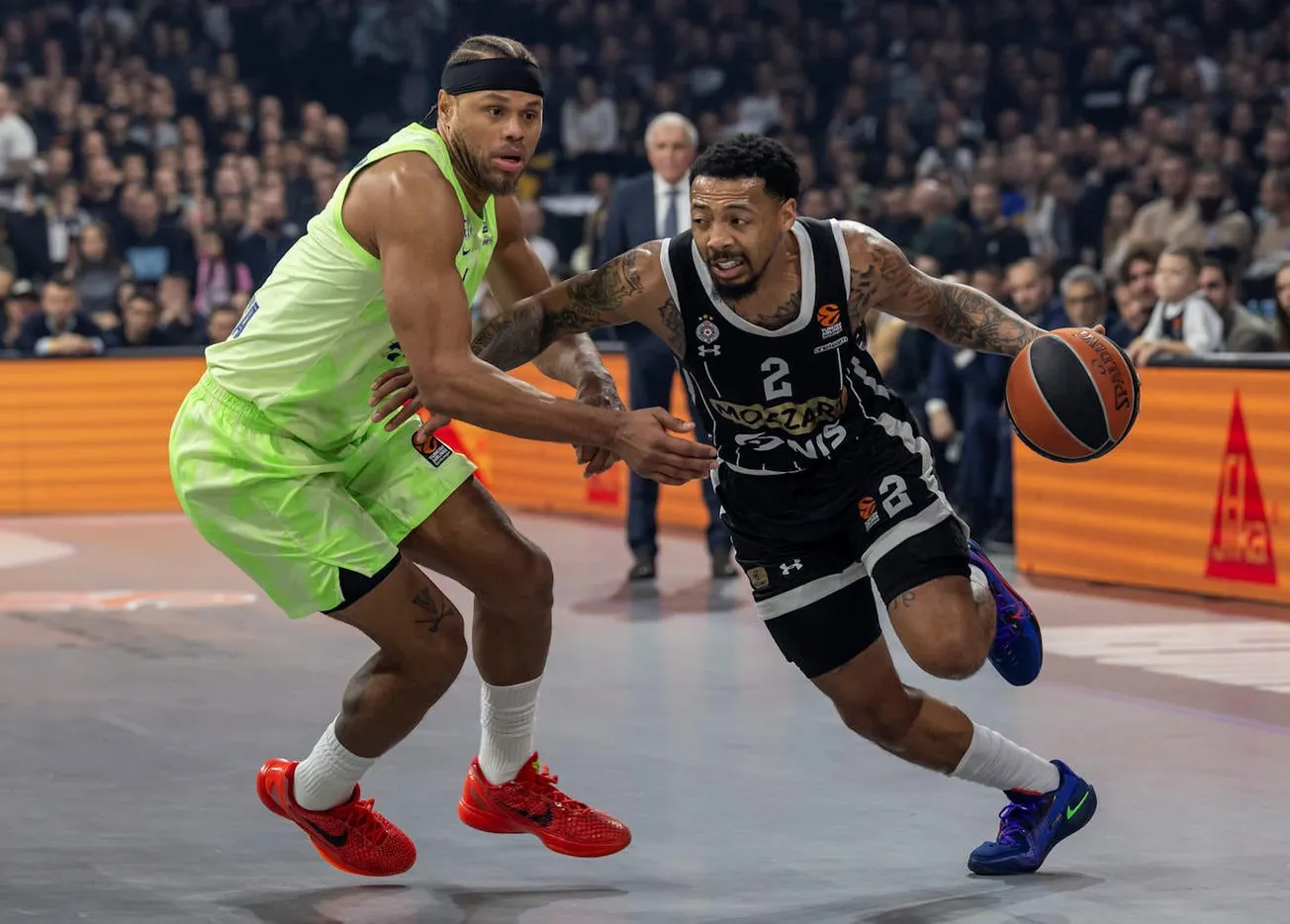 Les excuses de Carlik Jones, Sterling Brown et Isaac Bonga après la bagarre à Belgrade