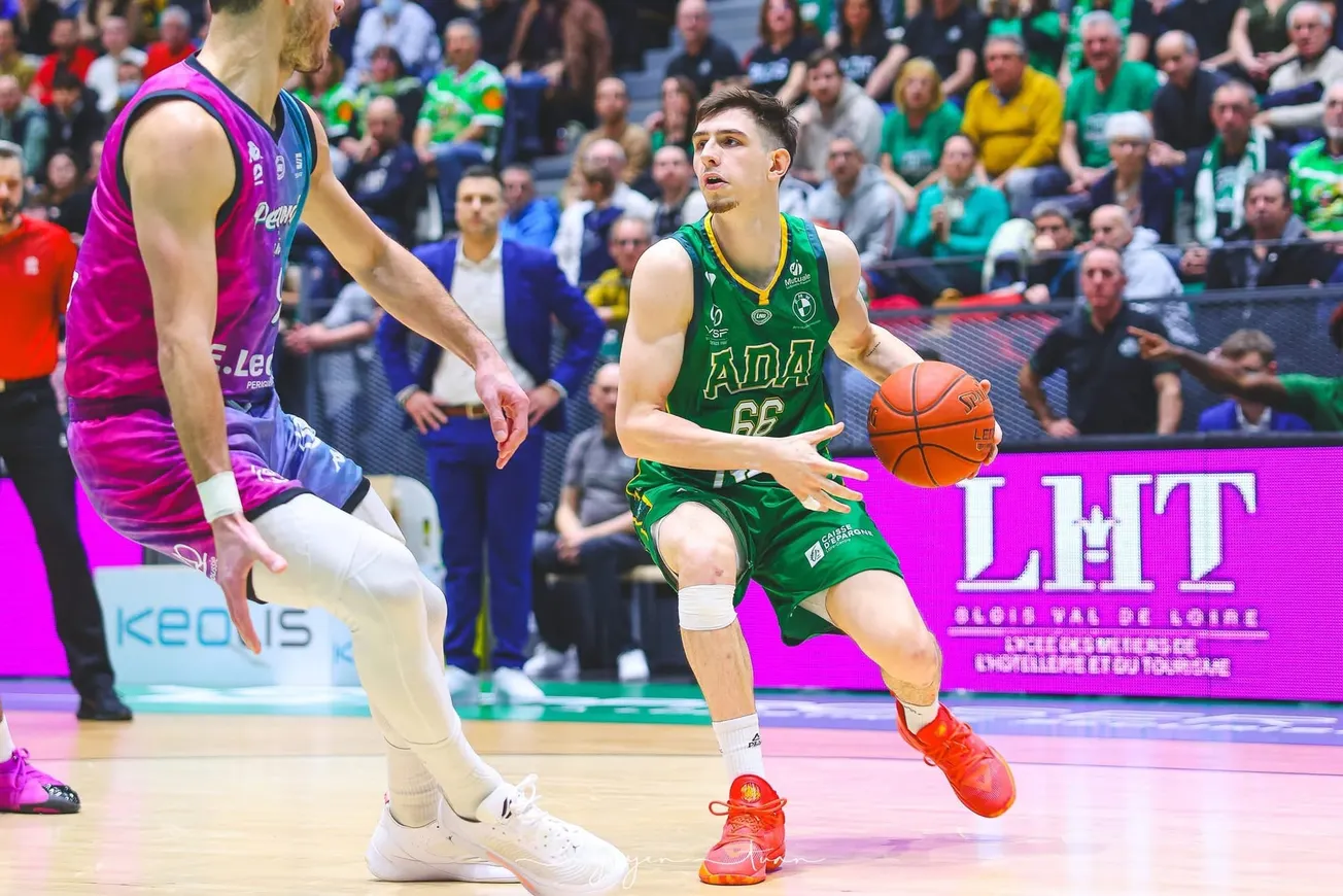 Gaétan Meyniel et Marcos Suka-Umu en partance pour Denain