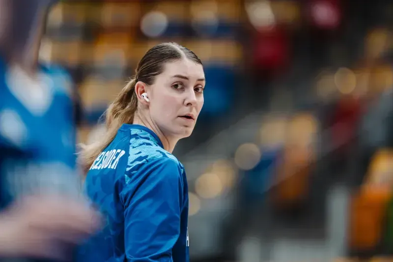Luisa Geiselsoder (Basket Landes) en partance vers Mersin