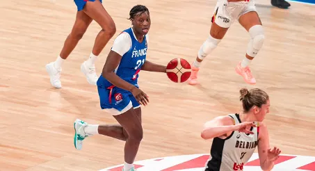 Les Bleues étrillent la Belgique