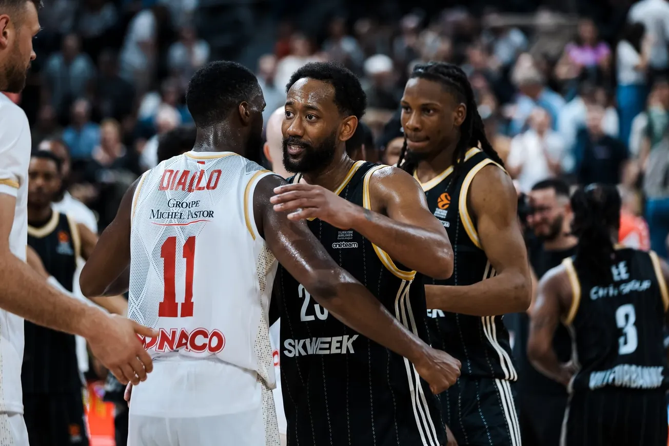 Les Villeurbannais verts de rage contre l’arbitrage après l’élimination face à Monaco