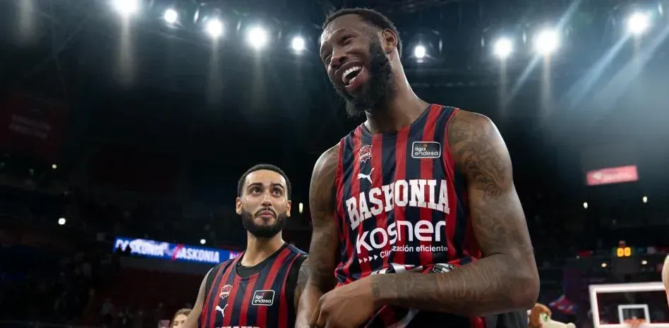 Donta Hall à Olympiakos, un coût total de 4,6 millions d'euros